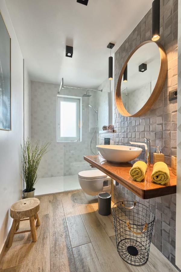 Rose Apartment Fazana Bagian luar foto